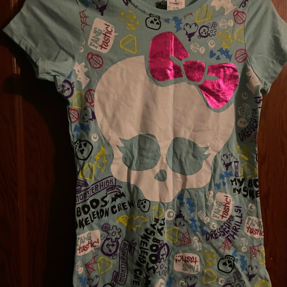 Monster high tee shirt girls size 14/16 woman size small